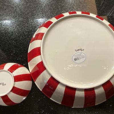 Decretive 4 Piece Set Box with Balls, Plate, Bowl and Vase