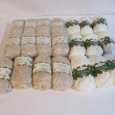 Herrschners Holiday Yarn Lot 107