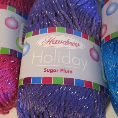 Herrschners Holiday Yarn Lot 108