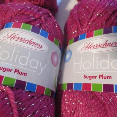 Herrschners Holiday Yarn Lot 108