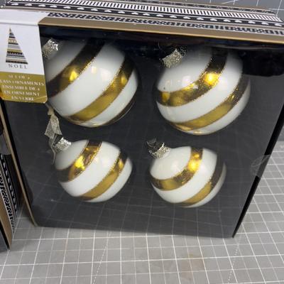 (8) New Gold and White Glass Ornament New in 2 Boxes Total 8 