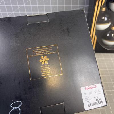 MAC STUDIOS Black, Gold And White 