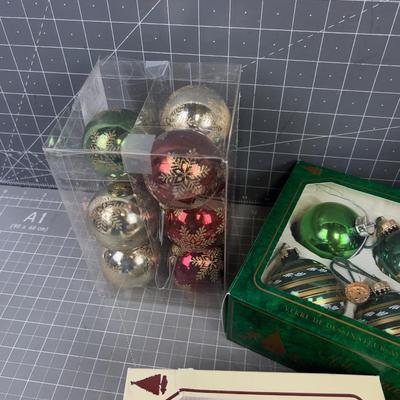Lot of New Complete Ornaments