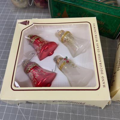 Lot of New Complete Ornaments