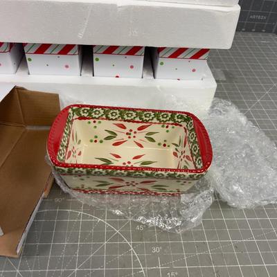 HOLIDAY BAKING PANS NEW & Darling! Giftable. 