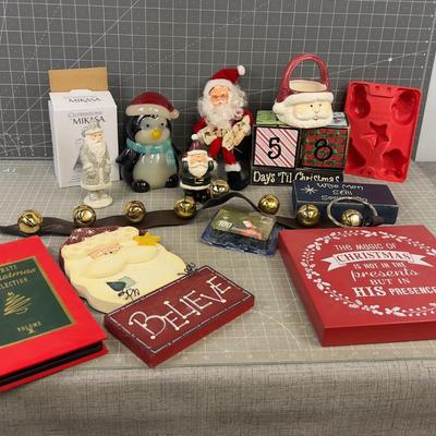 Collection of Santa Decors Plus more Mixed Lot Xmas