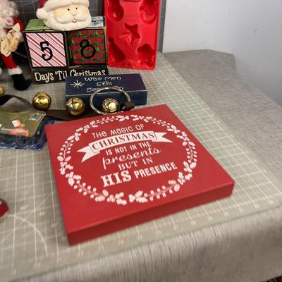 Collection of Santa Decors Plus more Mixed Lot Xmas