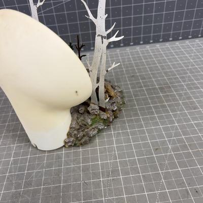 HOWLING AT THE MOON WOLVES, Sculpture Resin