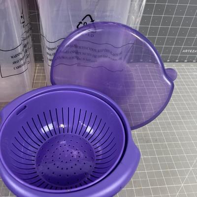 Lot of MOSTLY NEW Plastic Lock N Lock Stuff