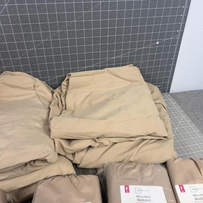 4 Bed Shirts and 4 Fitted Bottom Sheets All FULL Size 