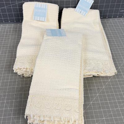 3 sets of 2 Off White Cream Kitchen with Lace Edge NICE