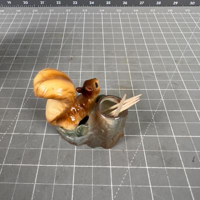 Vintage: Squirrel Salt & Peper Plus a Toothpick Holder