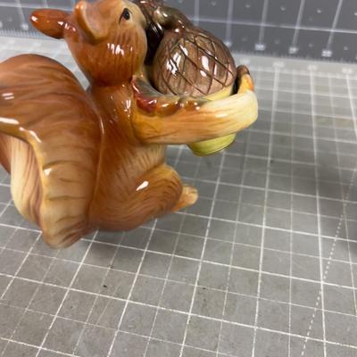 Vintage: Squirrel Salt & Peper Plus a Toothpick Holder