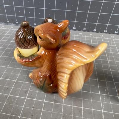 Vintage: Squirrel Salt & Peper Plus a Toothpick Holder
