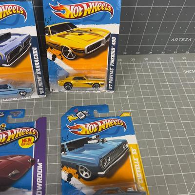 Lot of 6 BRAND NEW Hot Wheels On the Card