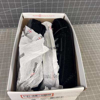 Mintonka Women's Size 10 NEW Slippers 