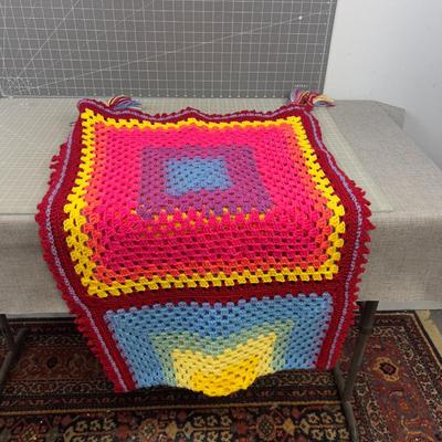 FABULOUS NICE THROW, HAND Crocheted Colorful, Made a few years ago in the USA