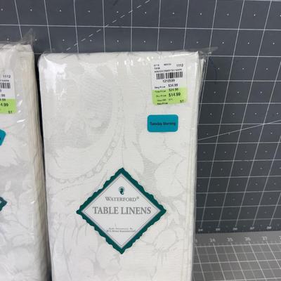 16 Waterford NEW NAPKINS All white matching! 