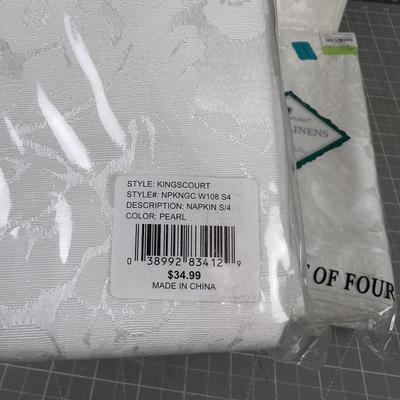 16 Waterford NEW NAPKINS All white matching! 