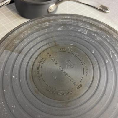 COOKS ESSENTIALS NEW 