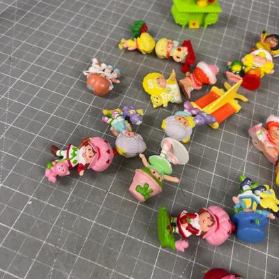 Miniature STRAWBERRY Shortcake Figurine, A whole Bag of such