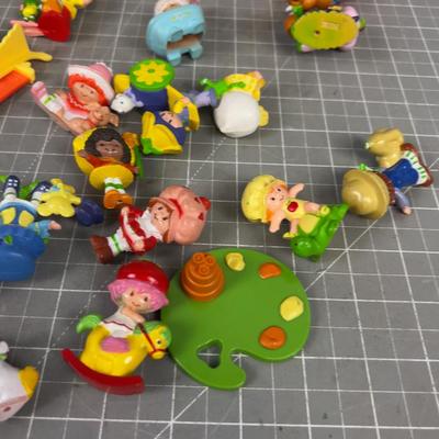 Miniature STRAWBERRY Shortcake Figurine, A whole Bag of such