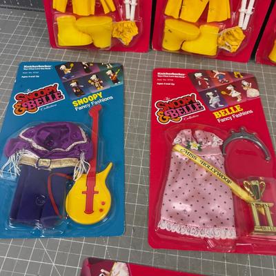 Snoopy & Belle Outfits New on the Card