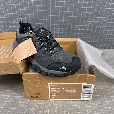 Pacific Mountain Hiking SHOES Men's Size 9 NEW 