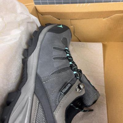 Pacific Mountain Hiking SHOES Men's Size 9 NEW 