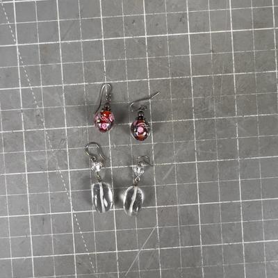 2 Sets of Earrings Glass Earrings. 
