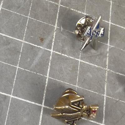 Pile of American Airlines Tie Tacks and Lapel Pins COLLECTIBLE!