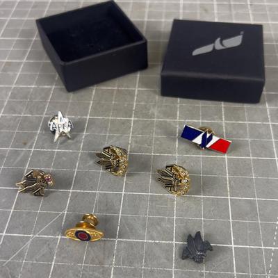 Pile of American Airlines Tie Tacks and Lapel Pins COLLECTIBLE!