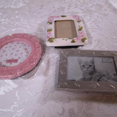 3 Small picture frames