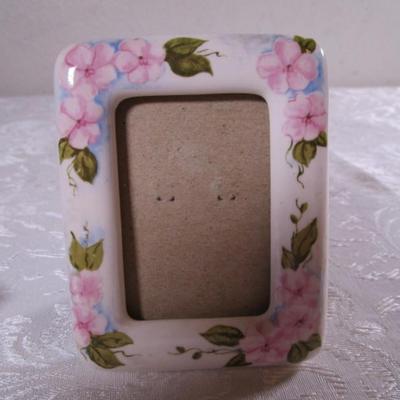 3 Small picture frames