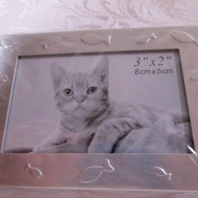3 Small picture frames