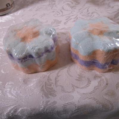2 Bubbly Belle bath bombs