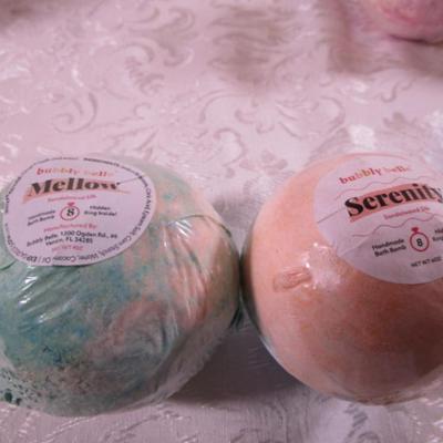 2 Bubbly Belle bath bombs