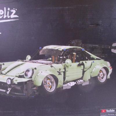 Nifeliz PR946 Porsche sports car