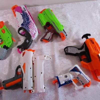 6 Nerf guns