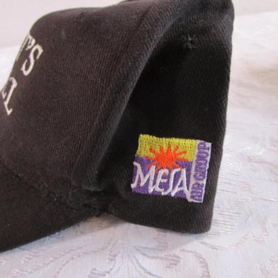4 Ball caps
