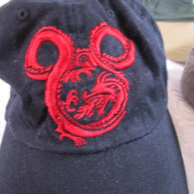 4 Ball caps