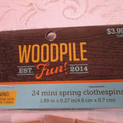 4 pkg. Woodpile Fun wooden clothespins, 24 in ea. pkg