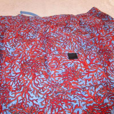 1 men's bathing suit size 4XL-T