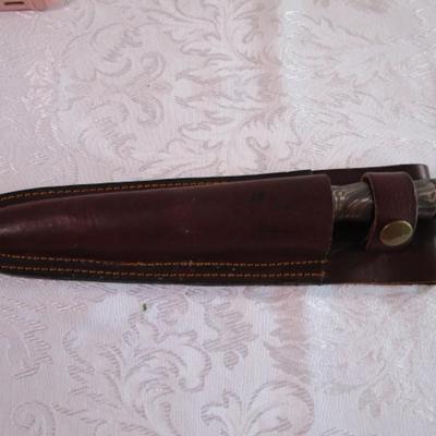 Hand-forged Damascus steel blade knife with leather sheaf