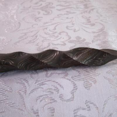 Hand-forged Damascus steel blade knife with leather sheaf