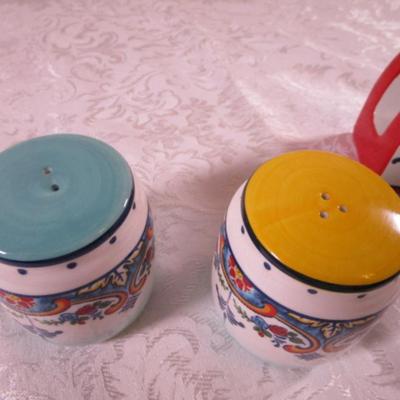 New Euro Ceramica Zanzibar design 4-piece accessory set