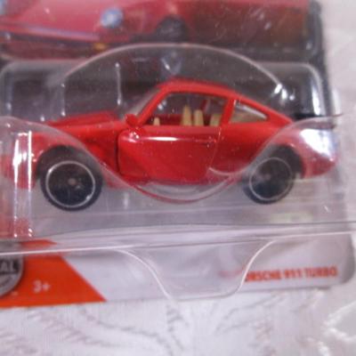 2 Matchbox cars