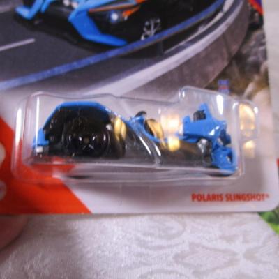 2 Matchbox cars