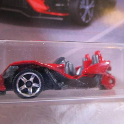 2 Matchbox cars
