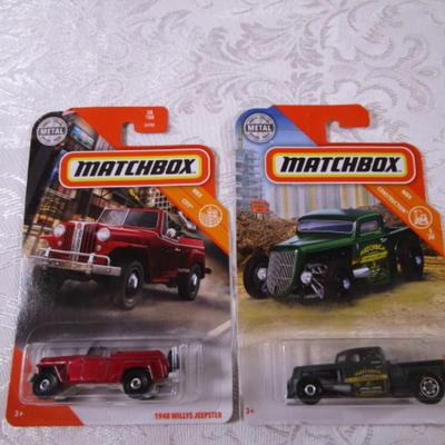 2 Matchbox cars
